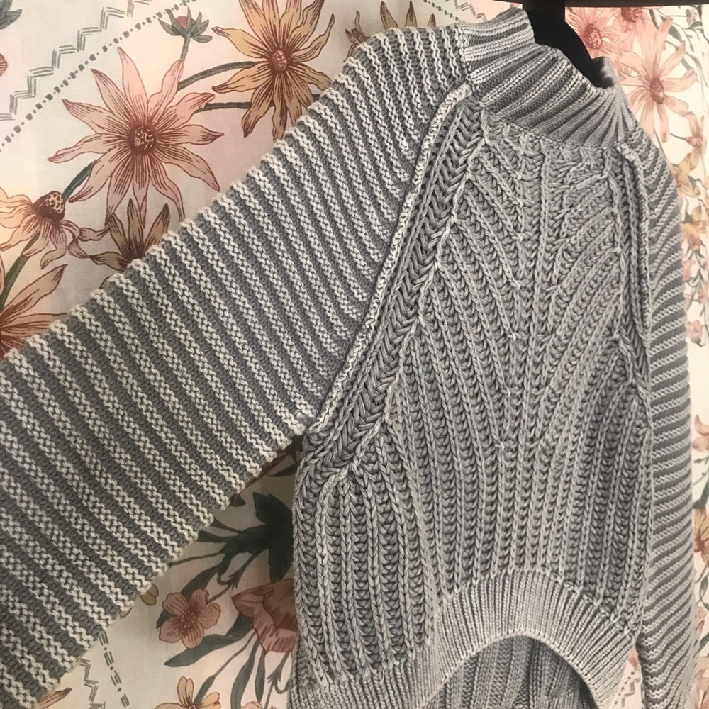 FREE PEOPLE SWEETHEART SWEATER GREY SIZE SMALL
